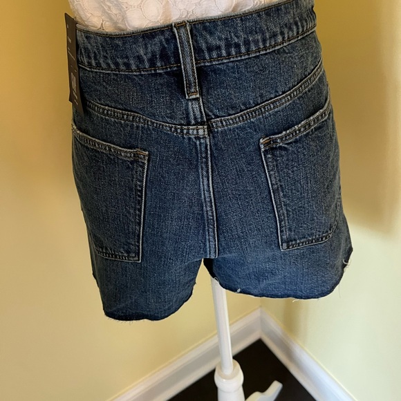 GAP 34 Denim Jean Indigo Cut Offs Dark Wash 3 inch Shorts NWT - Picture 4 of 11